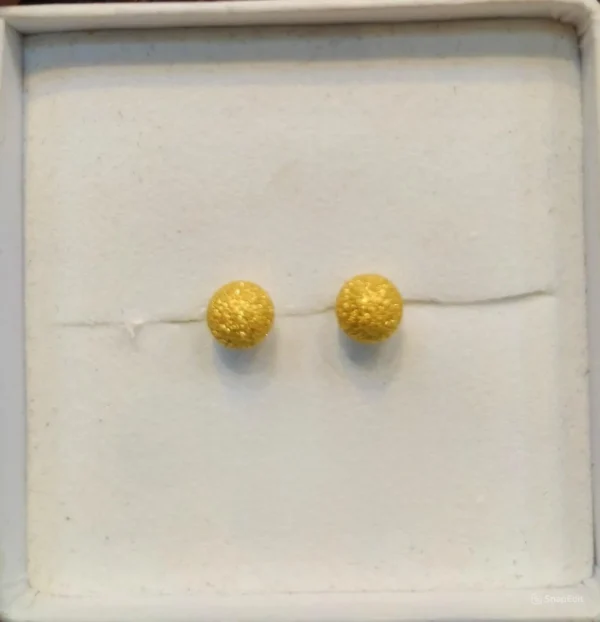 Pure 22k Gold Perfection in earring